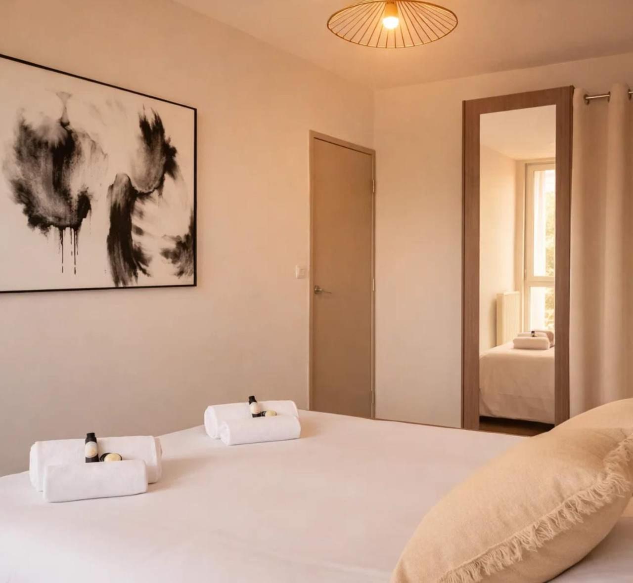 - Executive With Lift For 8 * Parigi